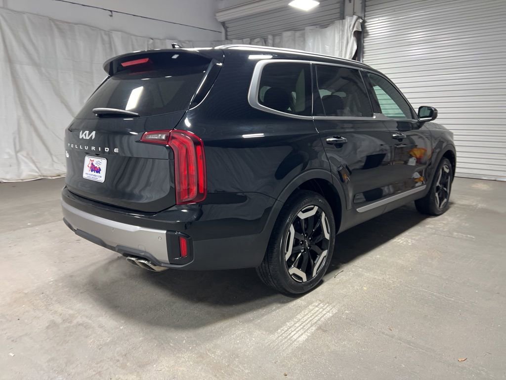 Used 2025 Kia Telluride S image 7