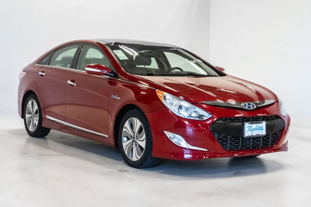 Used 2014 Hyundai Sonata Limited w/ Panoramic Sunroof Package 02 FWD image 6
