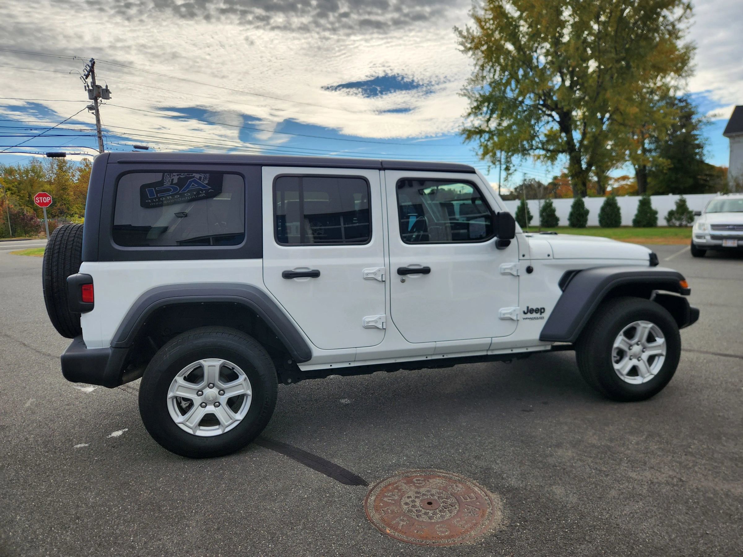 Used 2022 Jeep Wrangler Unlimited Sport image 18