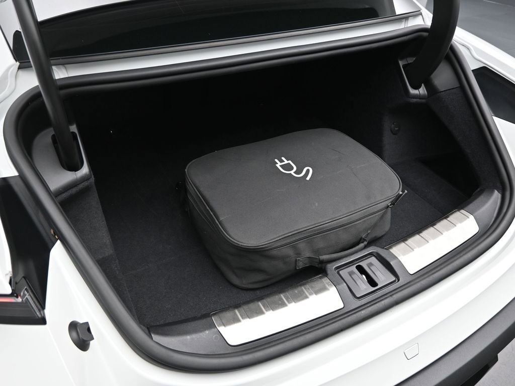 Used 2021 Porsche Taycan 4S image 22