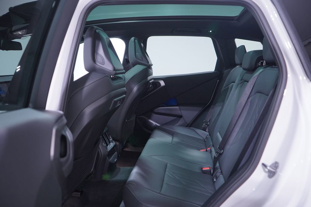 Used 2025 BMW X3 xDrive30i w/ M Sport Package image 9