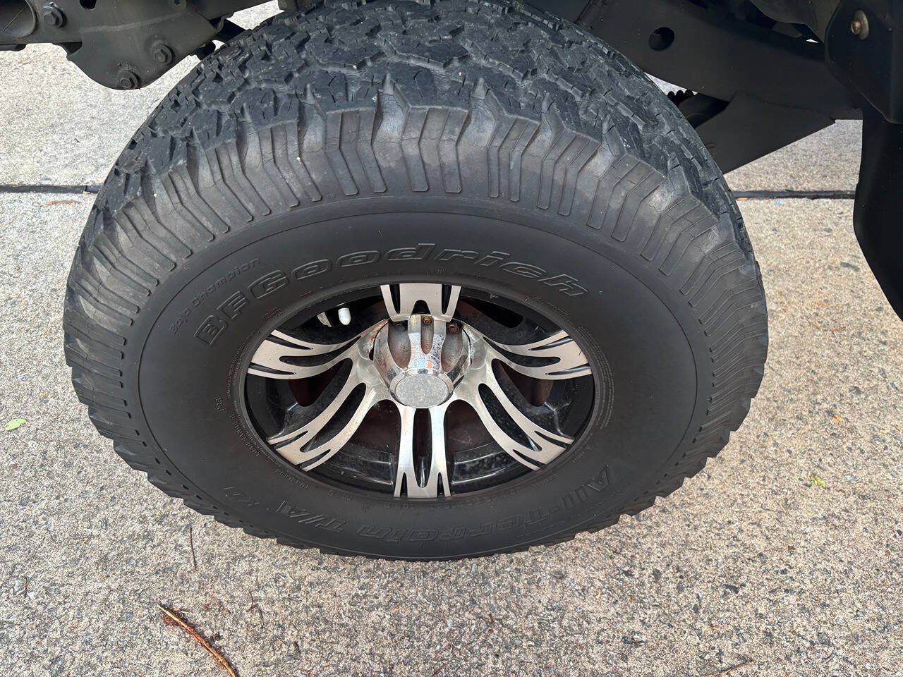 Used 2004 Jeep Wrangler 4WD w/ 30" Tire & Wheel Group image 9
