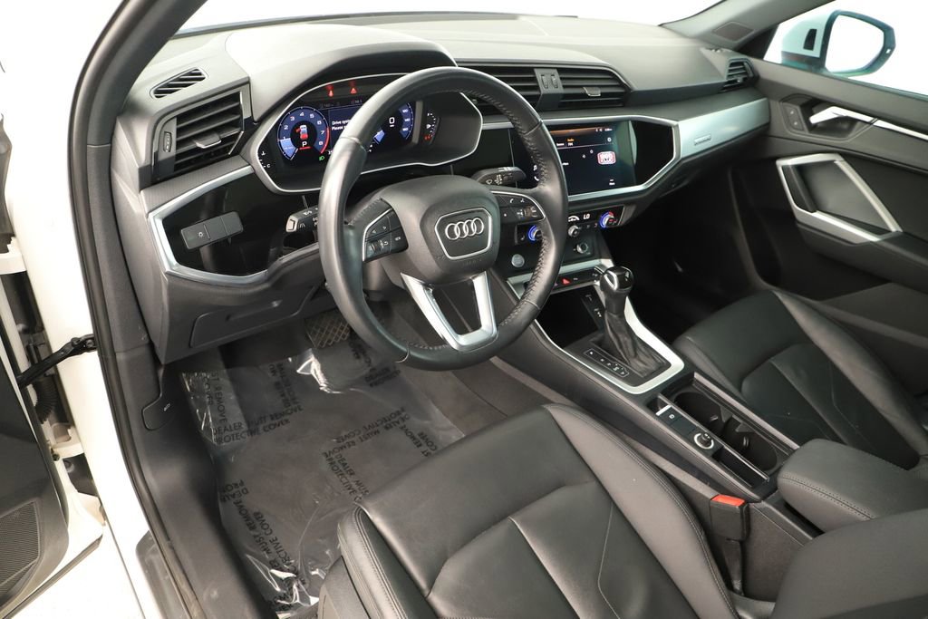 Used 2020 Audi Q3 2.0T Premium w/ Convenience Package AWD/4WD image 15