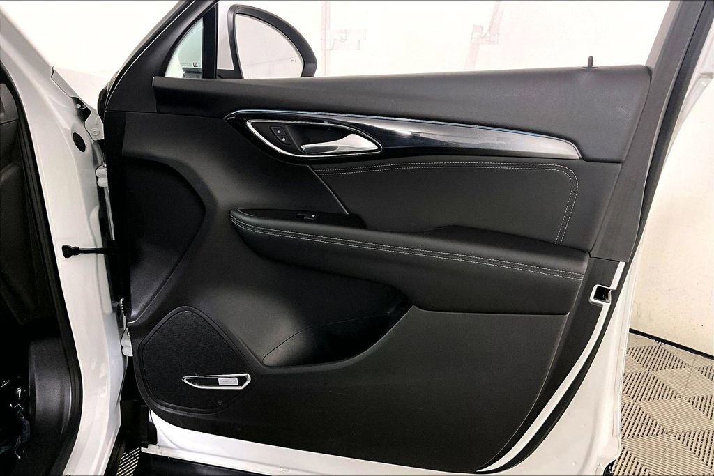 Used 2024 Buick Envision Preferred image 23