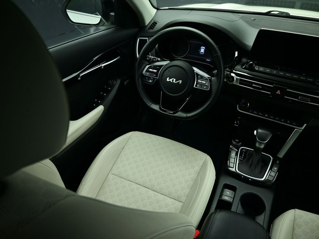 Used 2022 Kia Seltos SX image 47