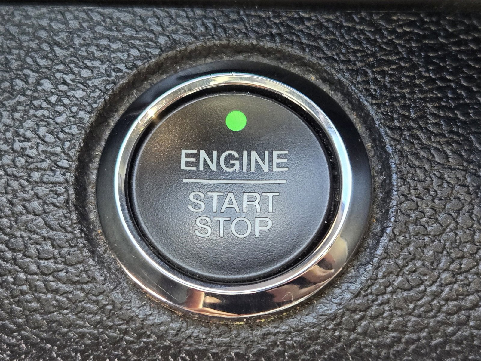 Used 2016 Ford F150 Platinum w/ Equipment Group 701A Luxury image 19