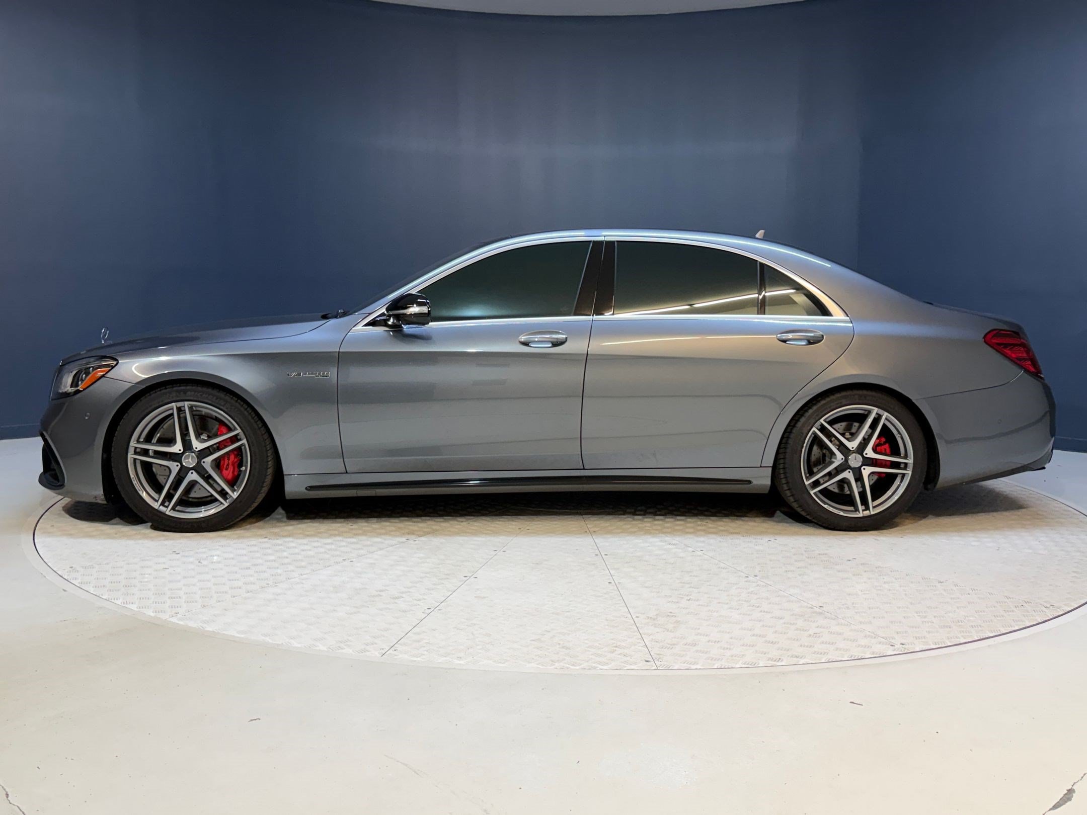 Used 2020 Mercedes-Benz S 63 AMG 4MATIC Sedan image 2