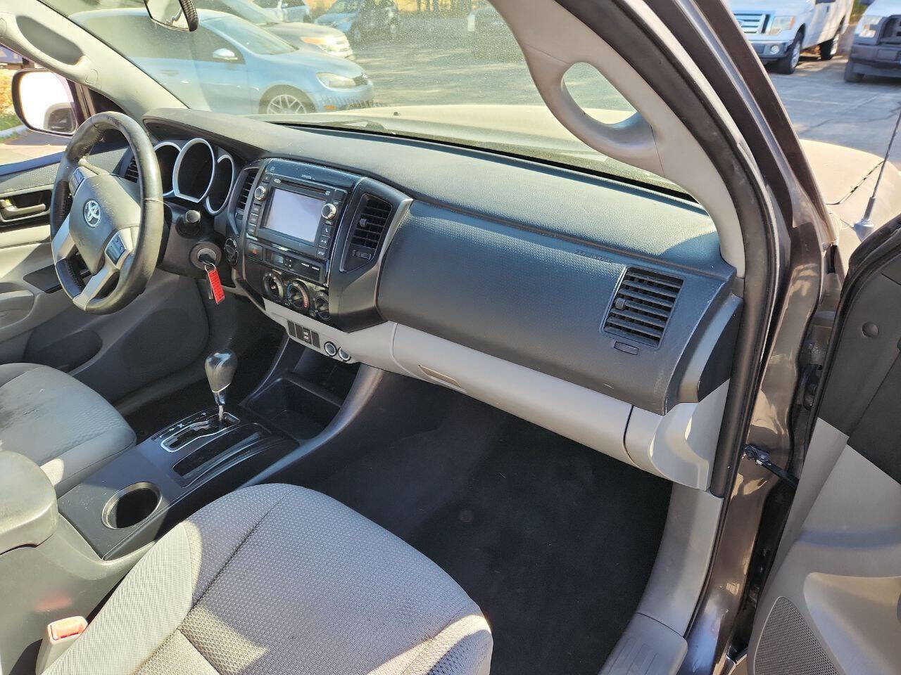 Used 2013 Toyota Tacoma 4x4 Access Cab w/ Convenience Pkg image 21