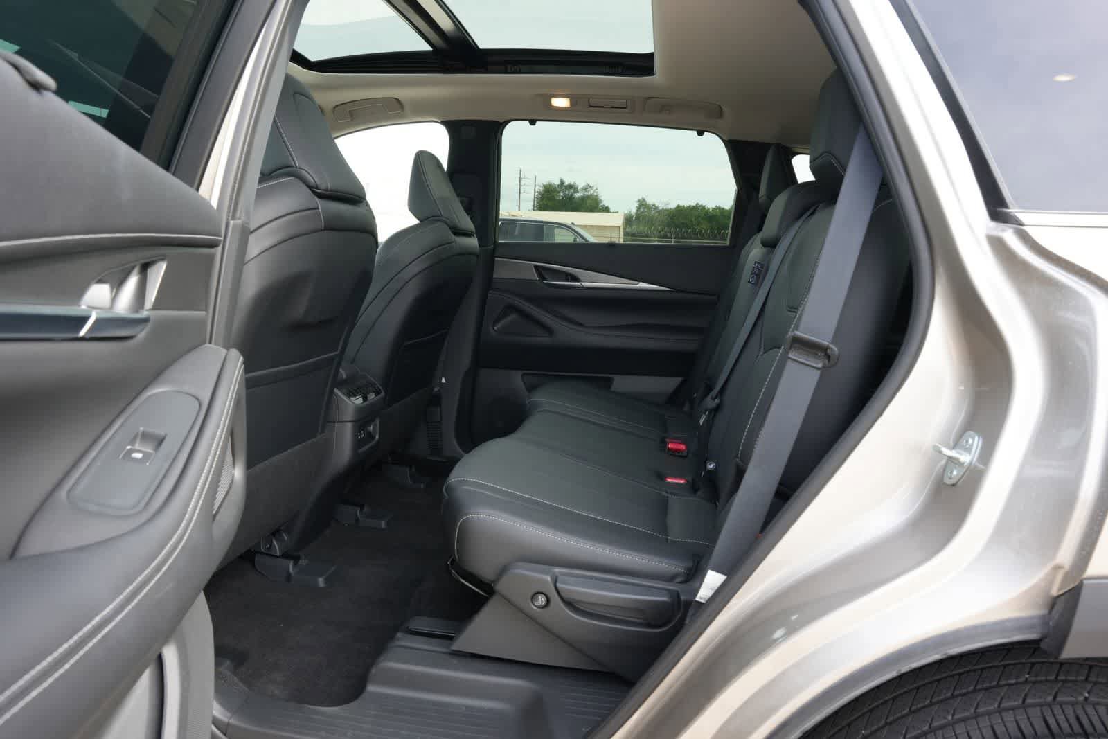 Certified 2024 INFINITI QX60 Luxe FWD image 17