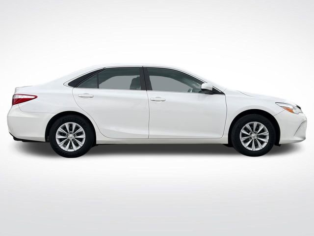 Used 2017 Toyota Camry LE FWD image 5