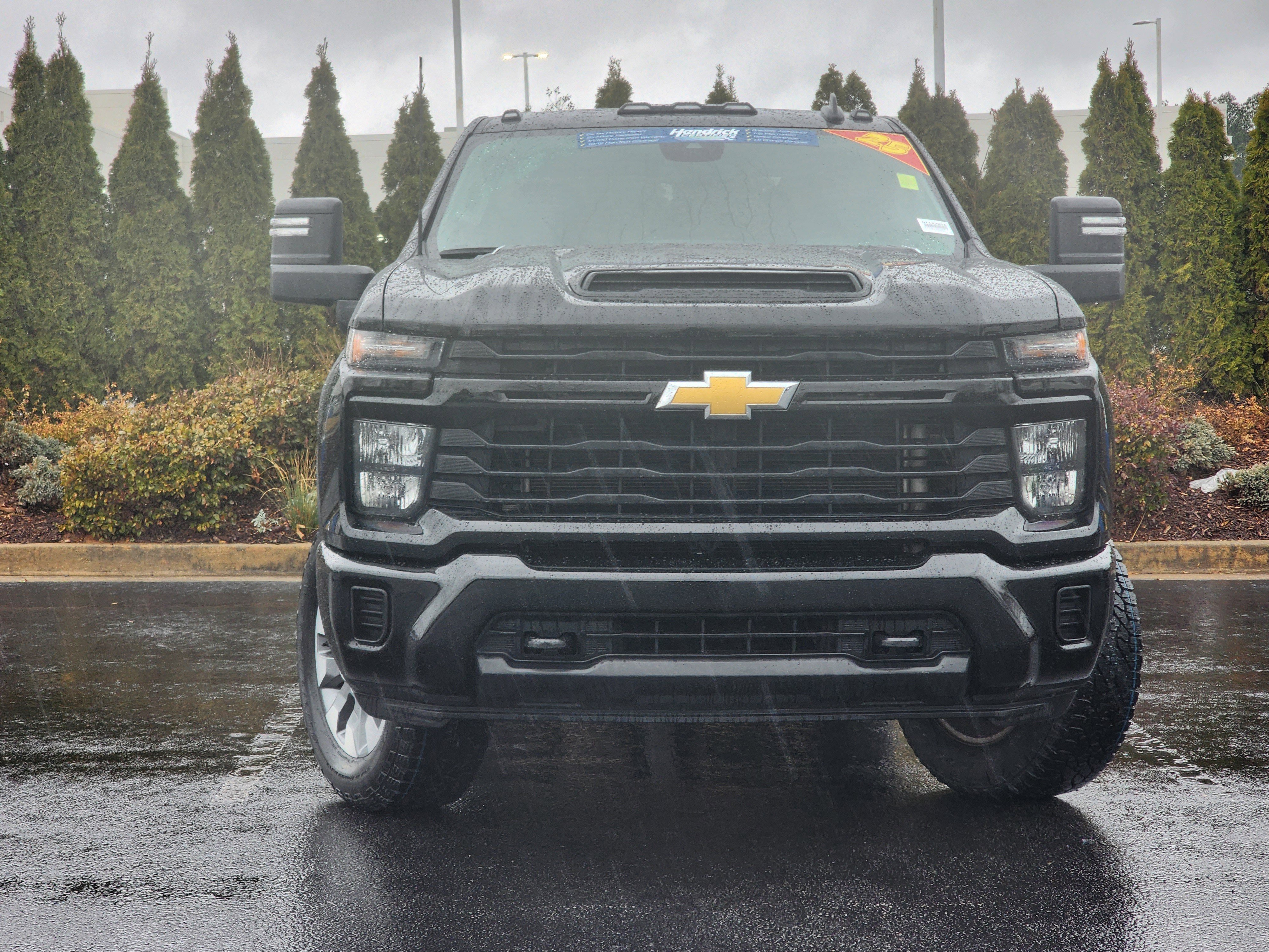 Used 2025 Chevrolet Silverado 2500 Custom w/ Custom Convenience Package image 5