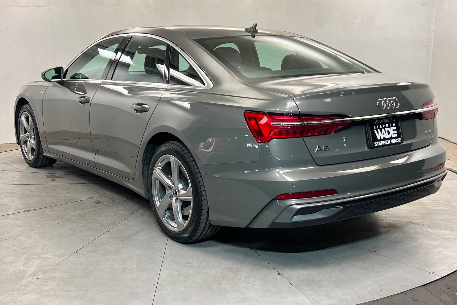 Used 2024 Audi A6 Premium Plus AWD/4WD image 3