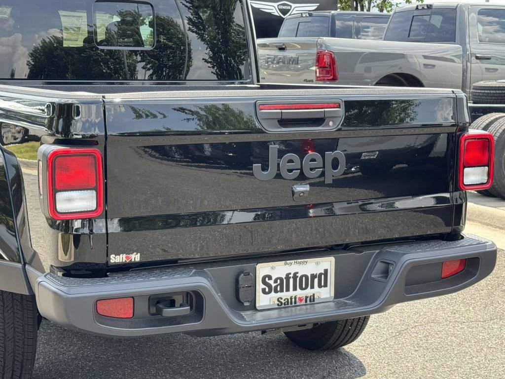 New 2026 Jeep Gladiator Sport AWD/4WD image 10