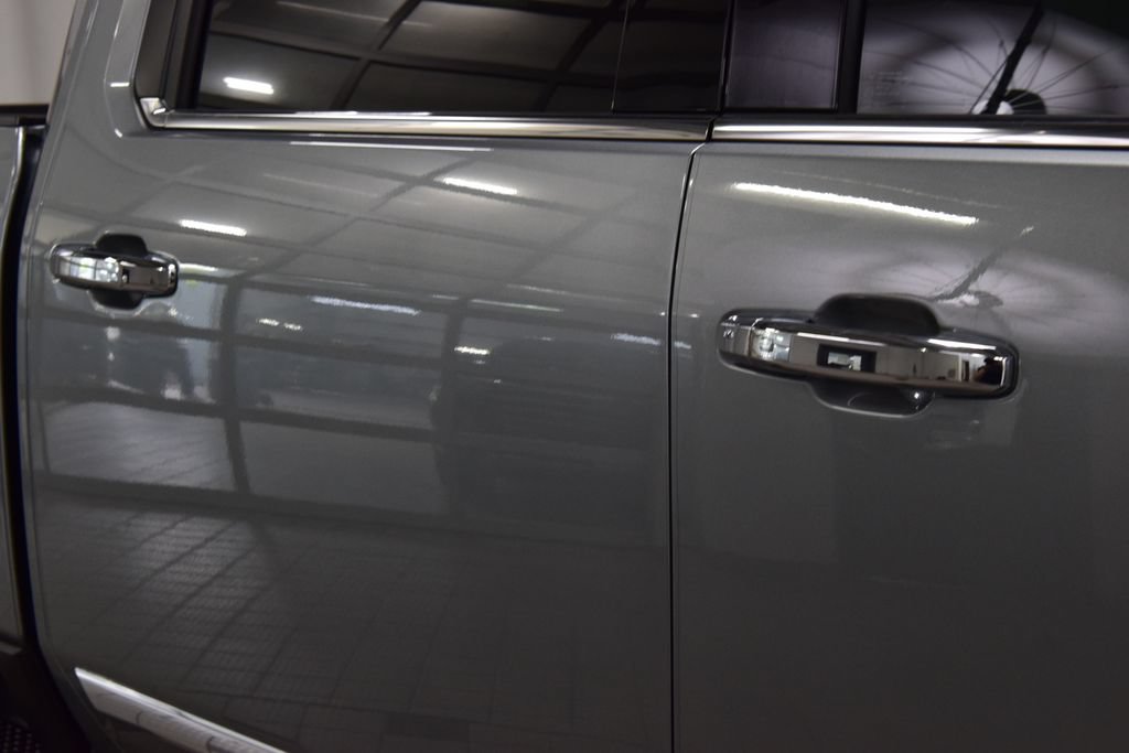Used 2025 Chevrolet Silverado 2500 High Country w/ Technology Package AWD/4WD image 21