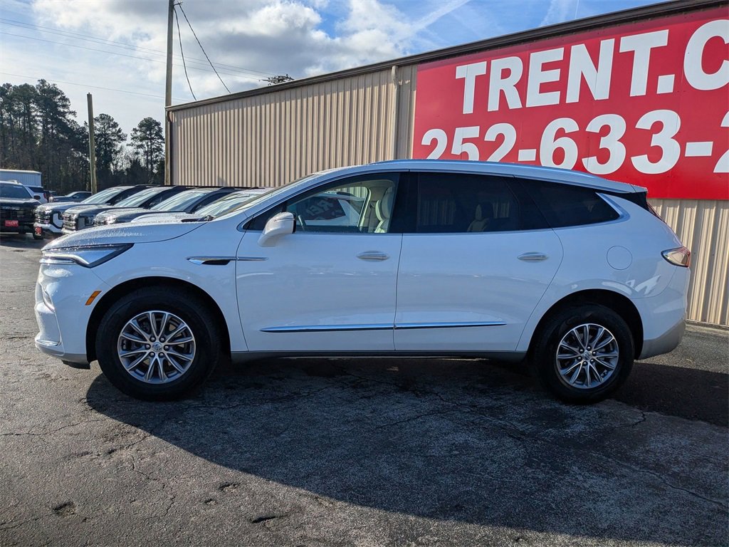 Certified 2024 Buick Enclave Essence image 3