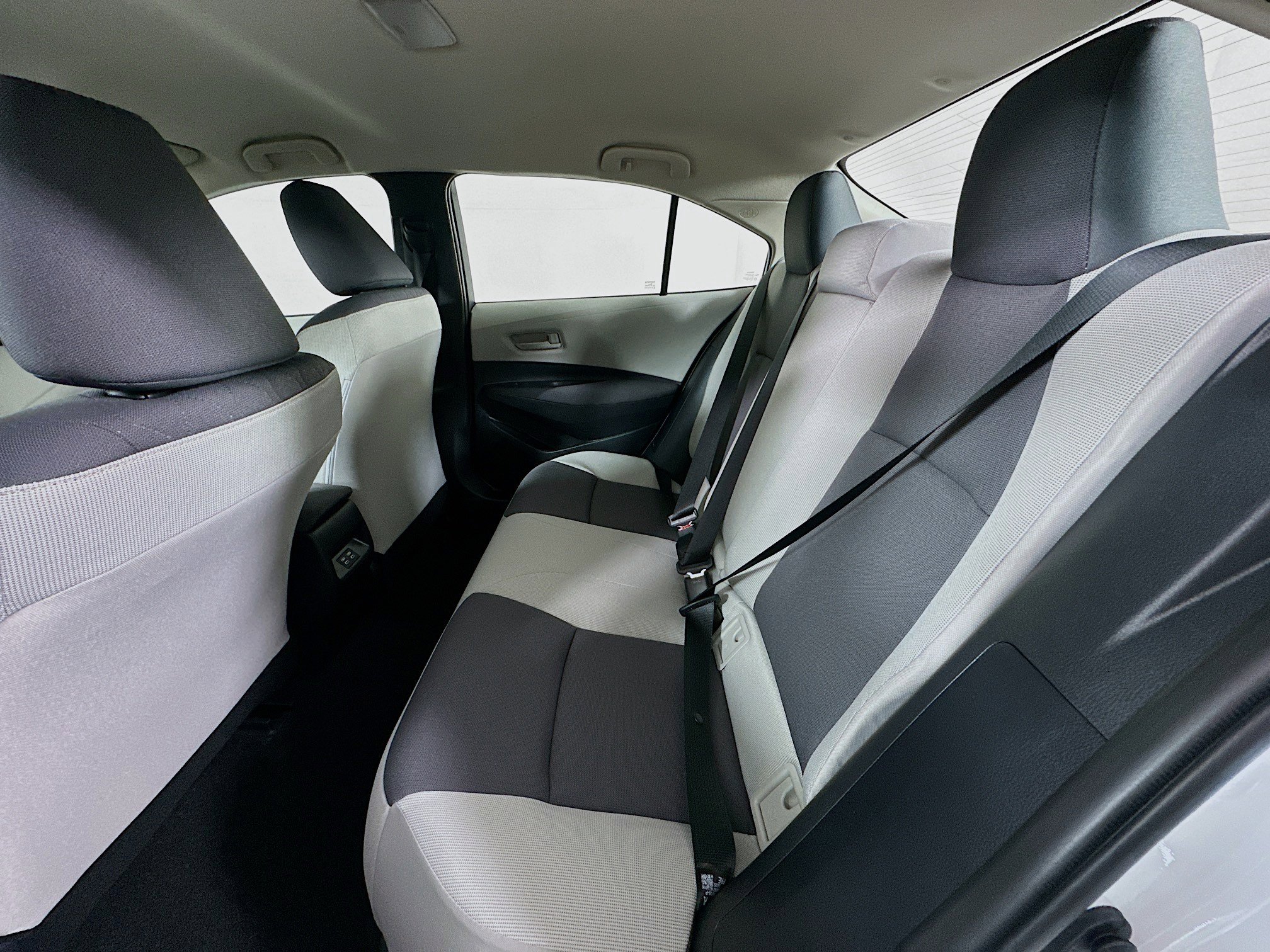 Used 2026 Toyota Corolla LE FWD image 26