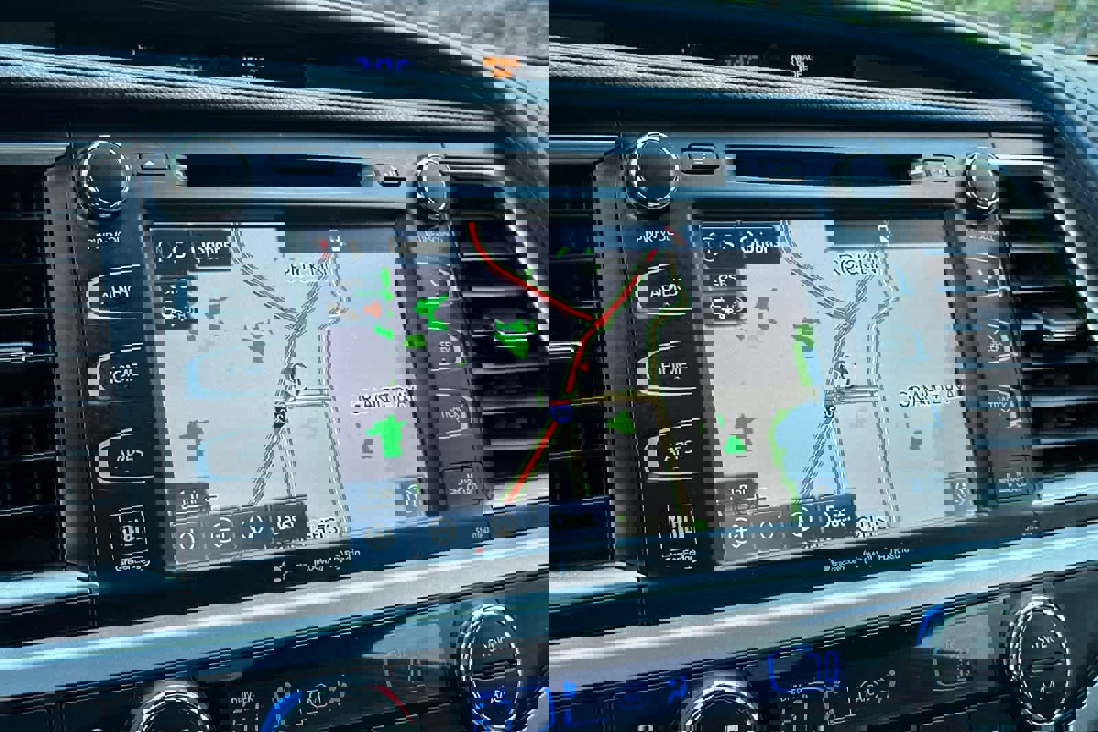 Used 2016 Toyota Highlander Limited image 22