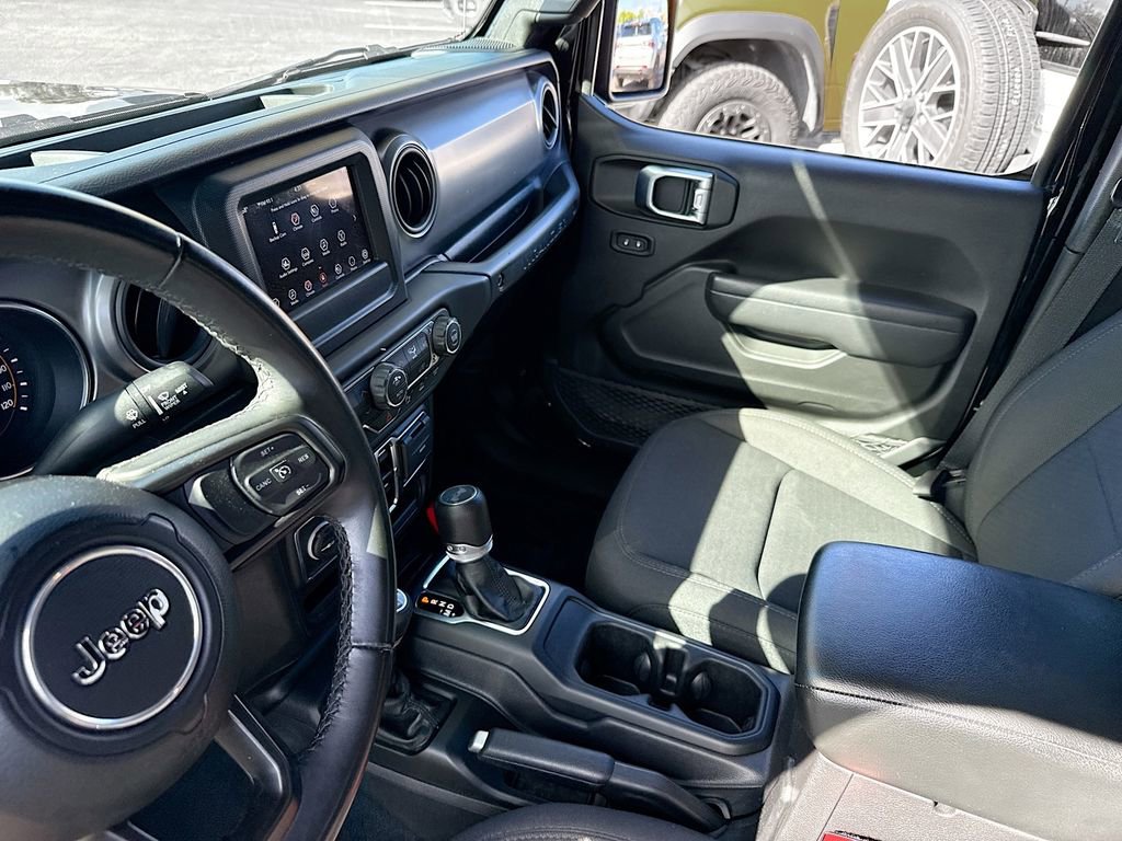 Used 2022 Jeep Wrangler Unlimited Sport image 26