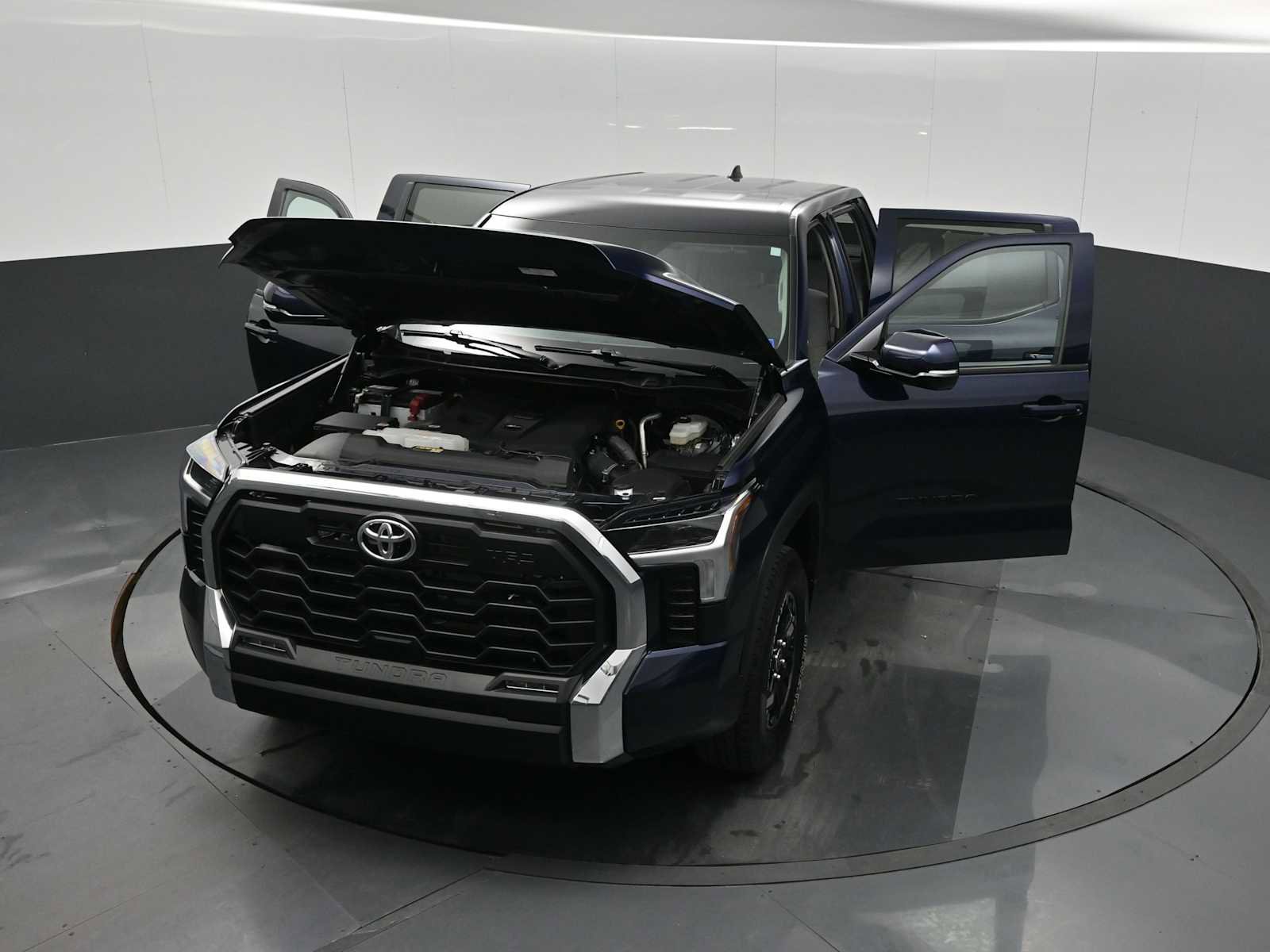 Used 2024 Toyota Tundra SR5 w/ TRD Off-Road Package AWD/4WD image 36