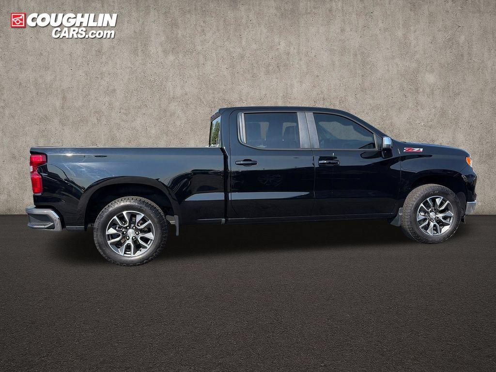 Used 2024 Chevrolet Silverado 1500 LT w/ Z71 Off-Road Package AWD/4WD image 10