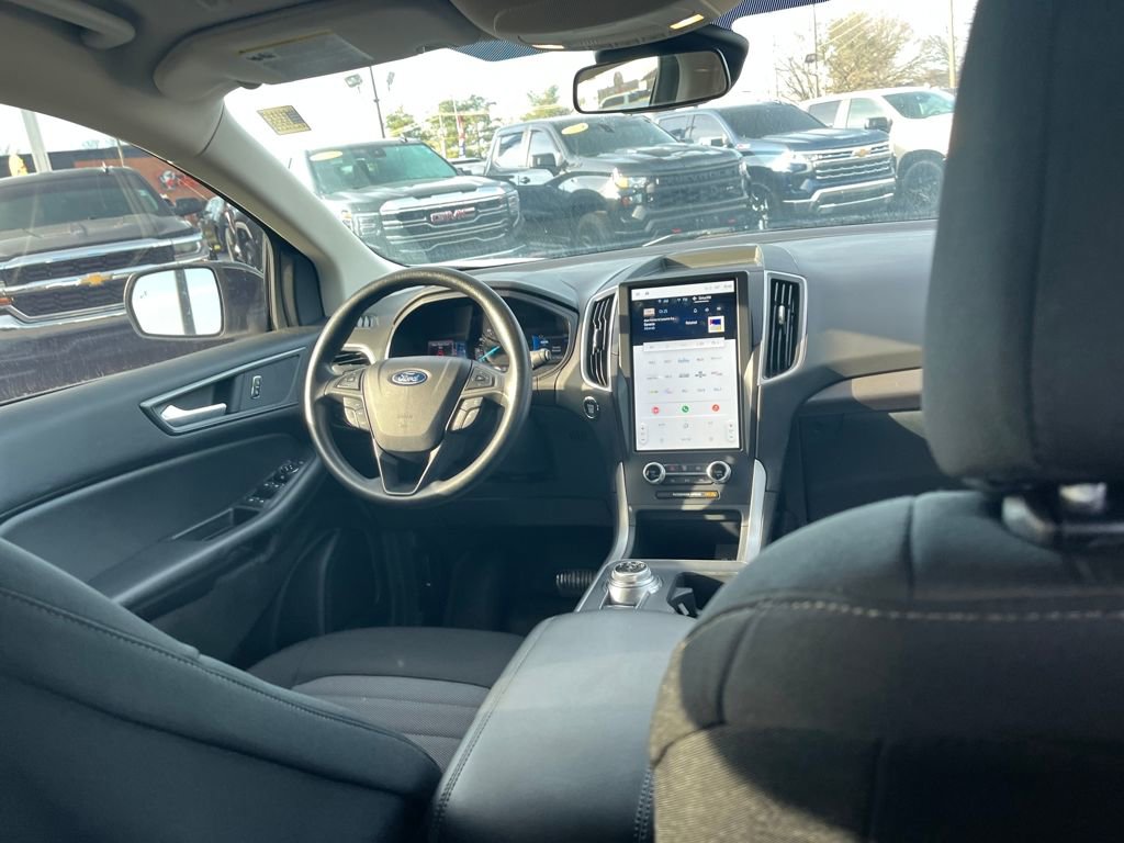 Used 2024 Ford Edge SE w/ Black Appearance Package image 26