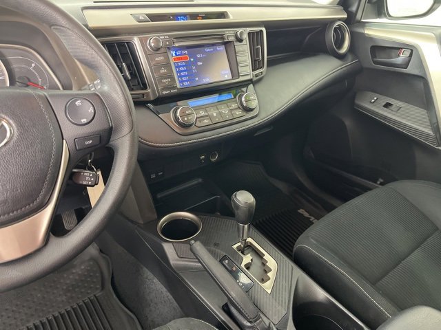 Used 2013 Toyota RAV4 XLE image 14