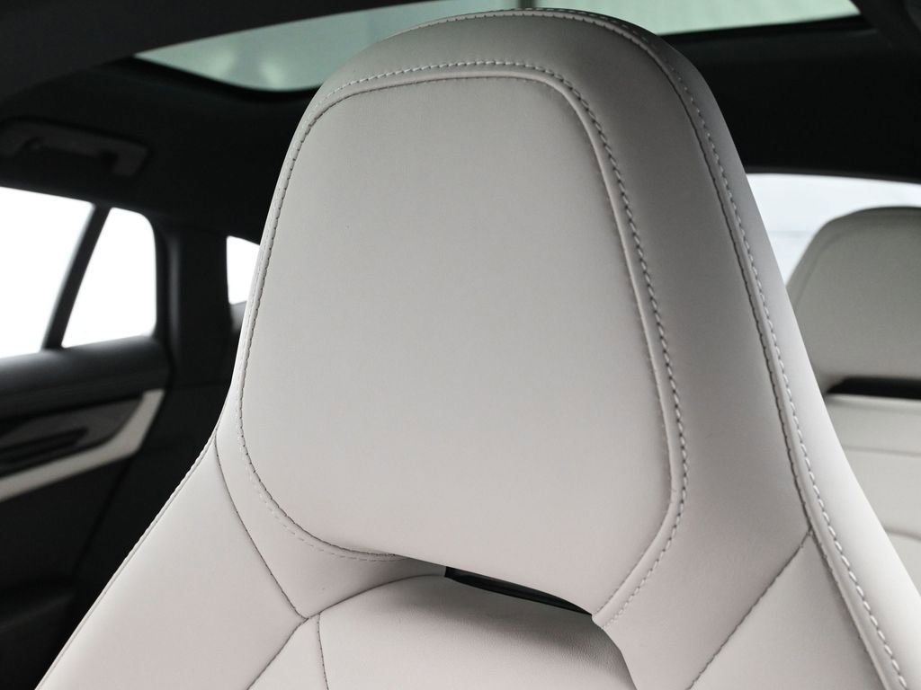 Certified 2026 Porsche Panamera image 19