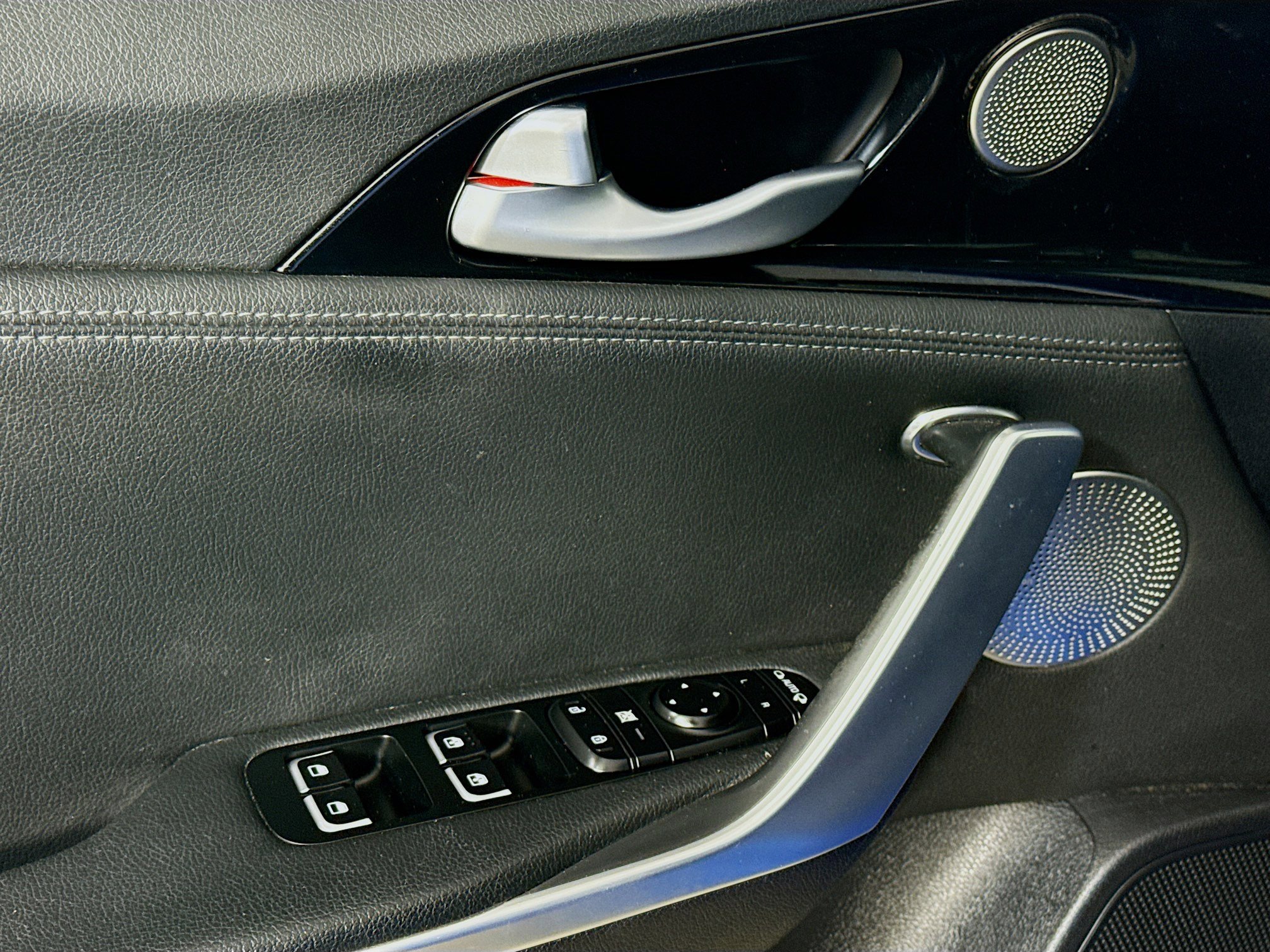 Used 2019 Kia Stinger w/ Sun & Sound Package image 24