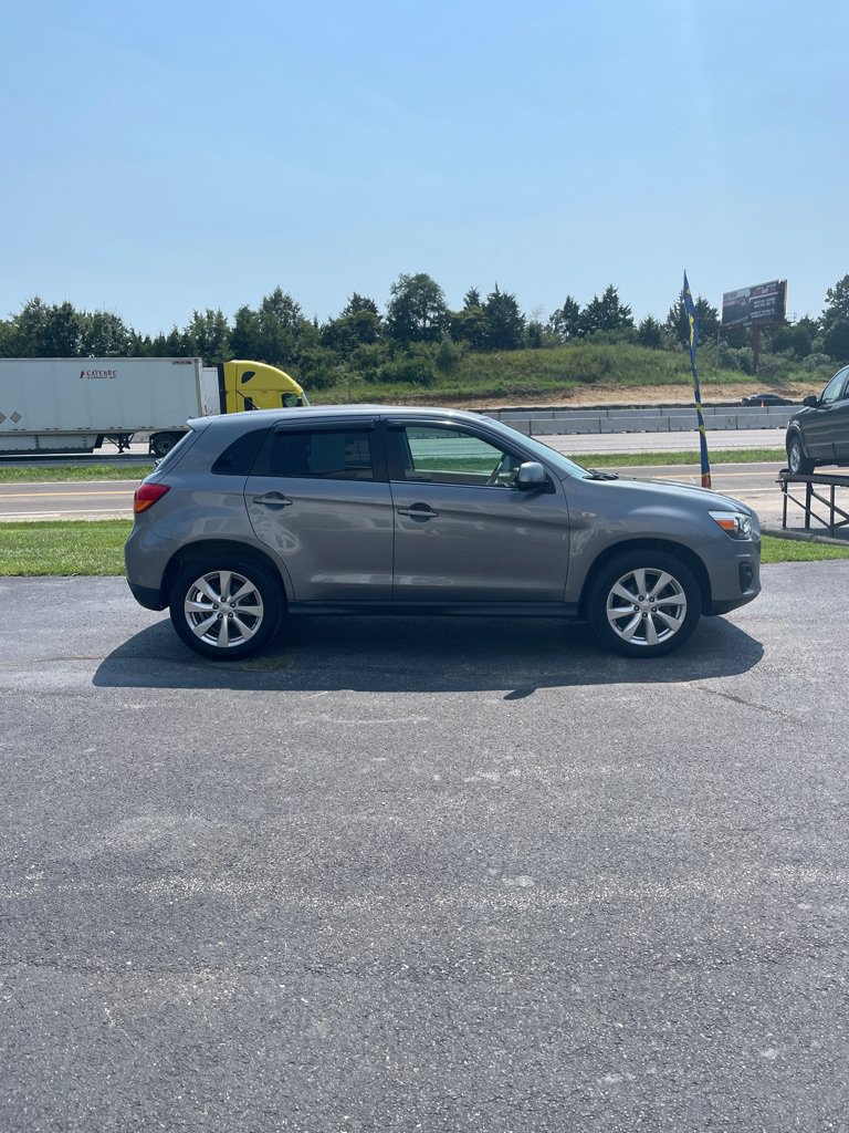 Used 2015 Mitsubishi Outlander Sport ES FWD image 6