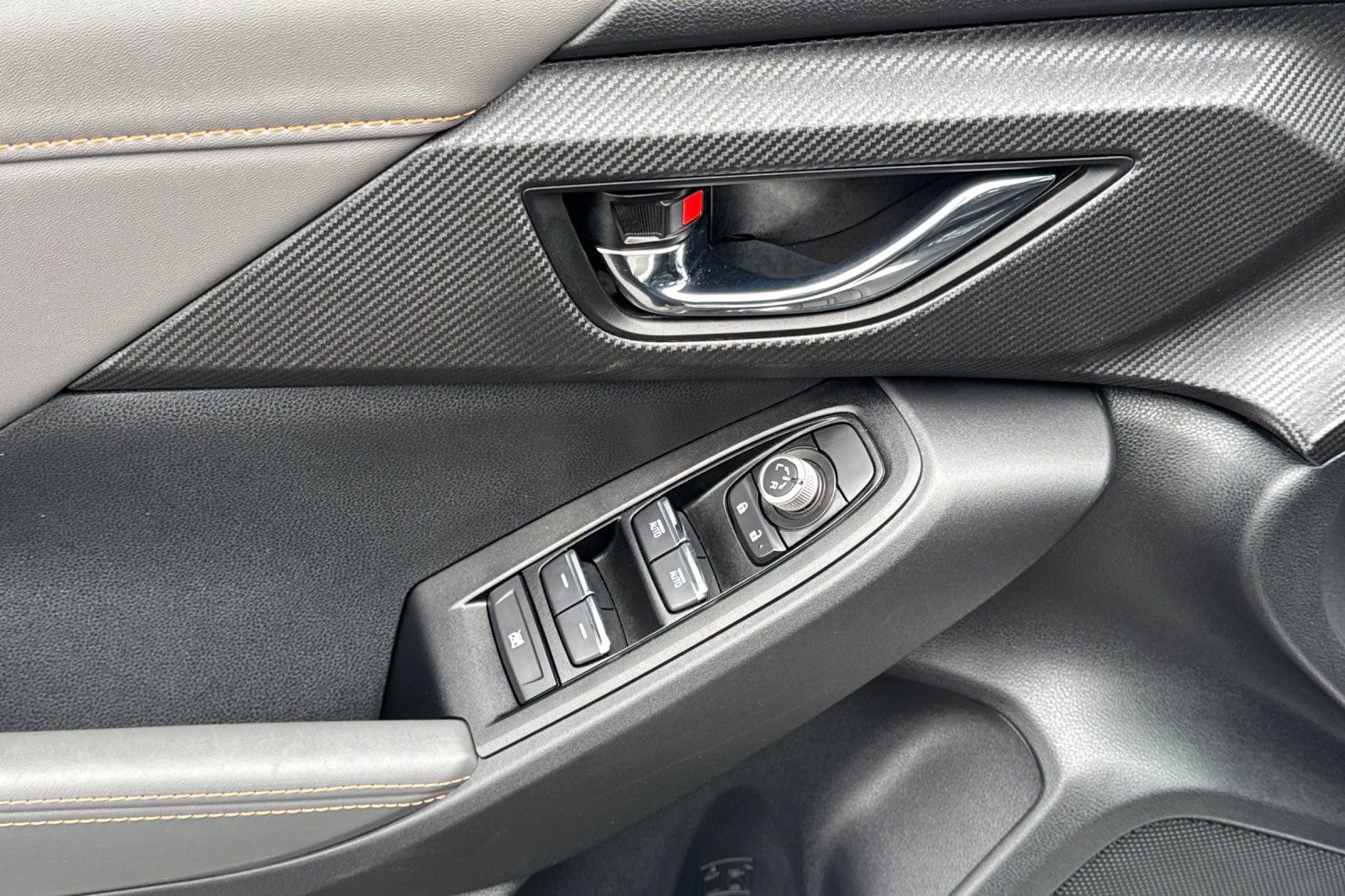 Certified 2025 Subaru Crosstrek 2.5i Limited w/ Crosstrek Mirror Package image 13