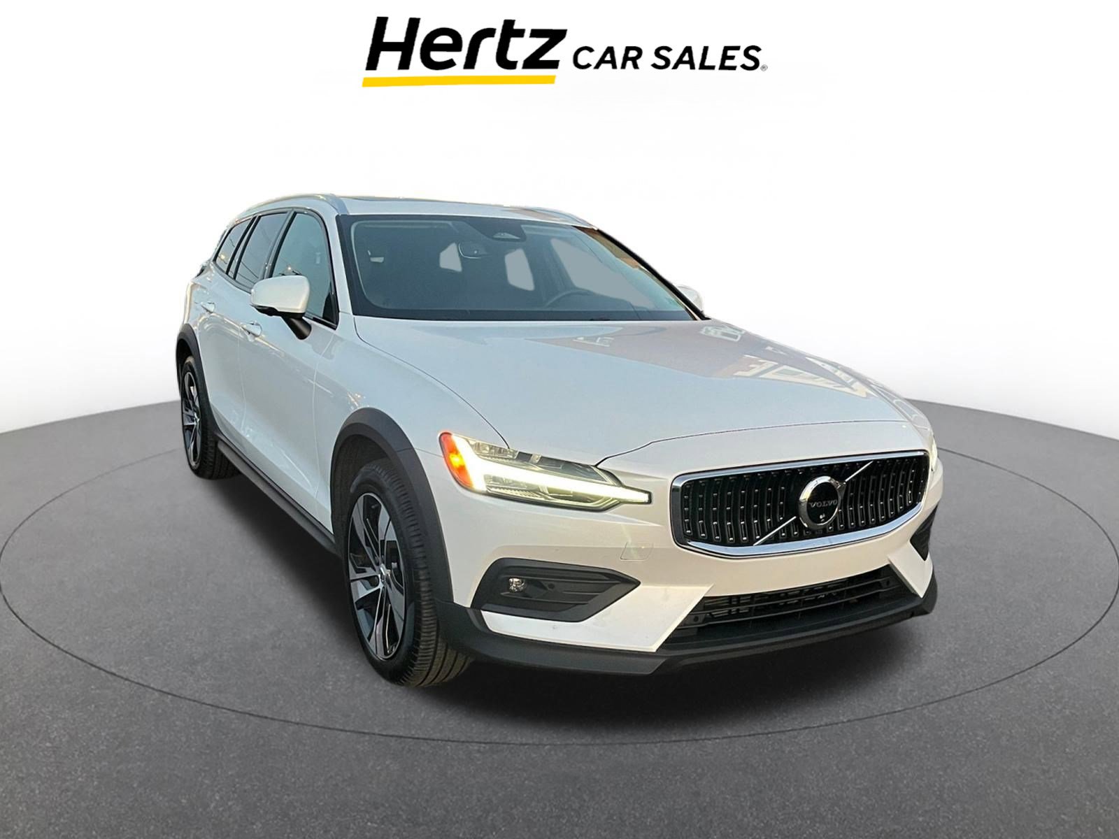 Used 2025 Volvo V60 B5 Cross Country Plus video 1