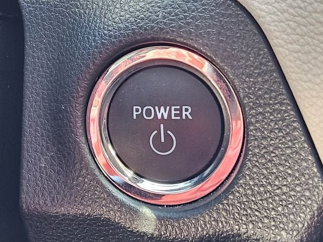 Used 2025 Toyota RAV4 XLE AWD/4WD image 27