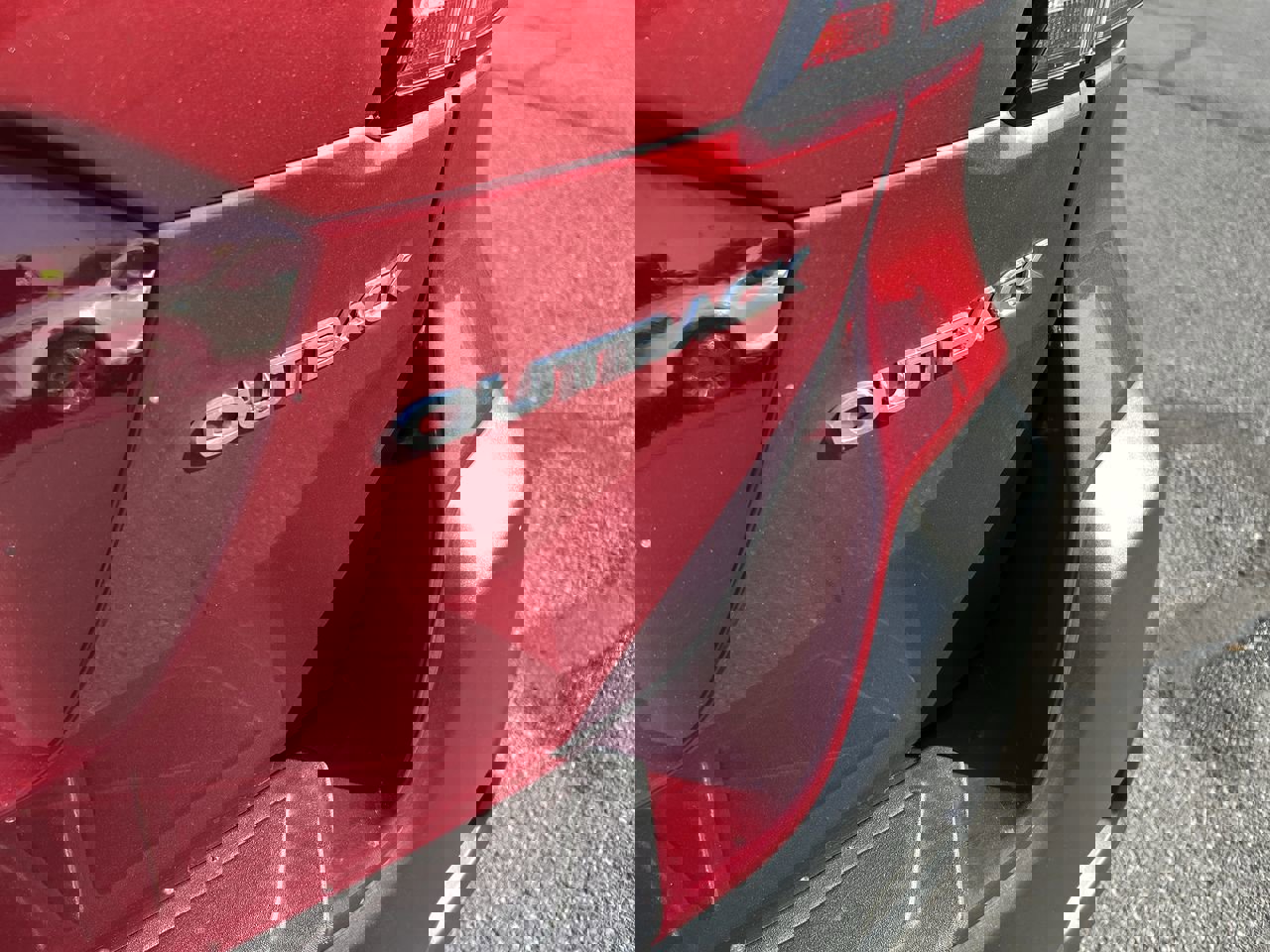 Used 2025 Subaru Outback Premium w/ Popular Package #1A image 11