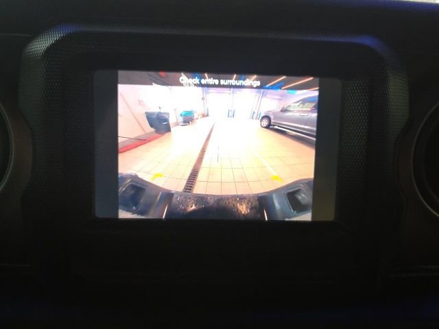 Used 2021 Jeep Gladiator Willys image 27