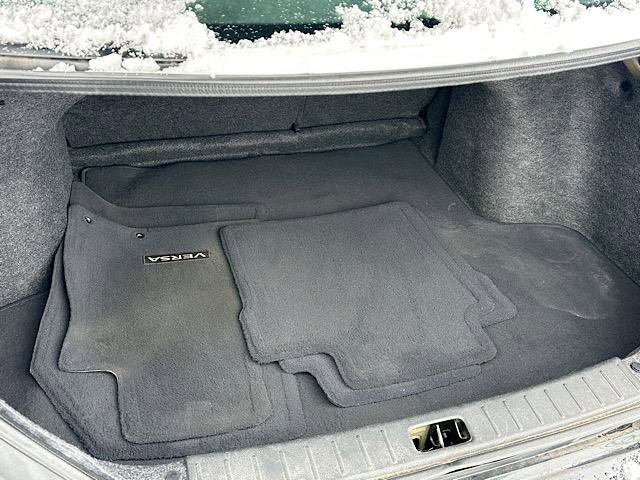 Used 2018 Nissan Versa SV image 16