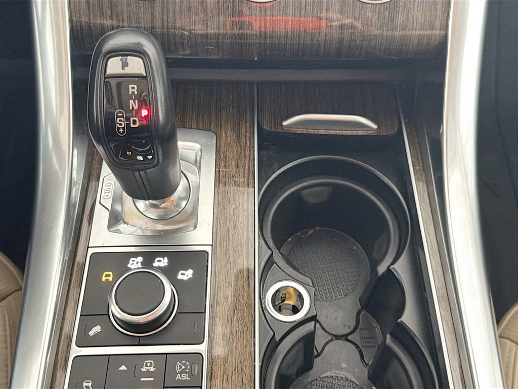 Used 2016 Land Rover Range Rover Sport HSE image 18