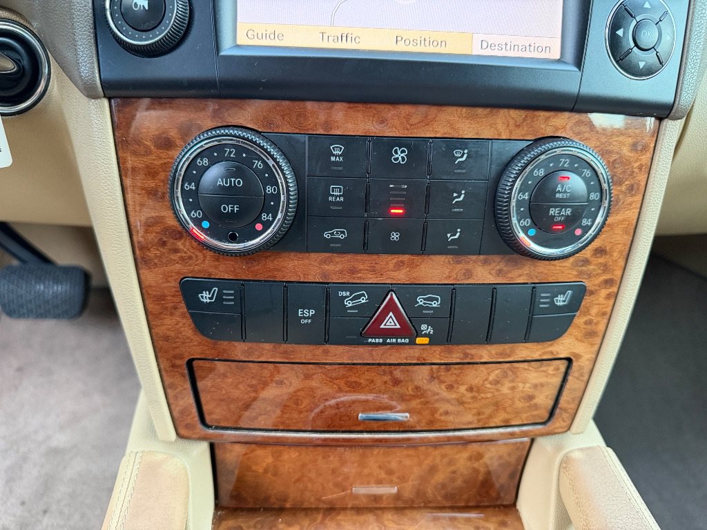 Used 2009 Mercedes-Benz ML 320 BlueTEC 4MATIC image 16