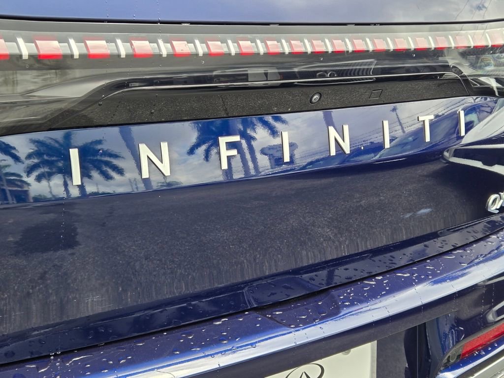 Certified 2025 INFINITI QX80 Pure image 9