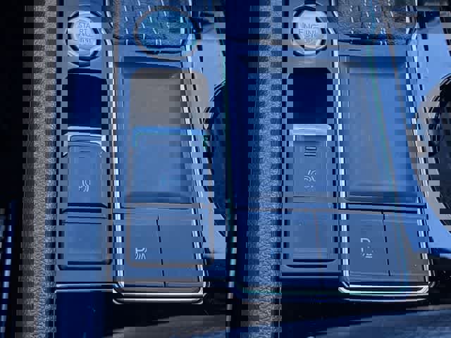 Used 2023 Volkswagen Atlas Cross Sport SE w/ Black Wheel Package image 40