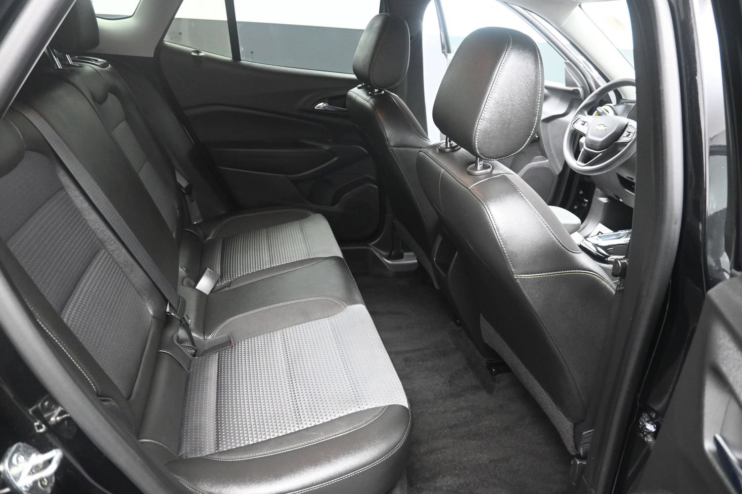 Used 2024 Chevrolet Trax LT FWD image 40
