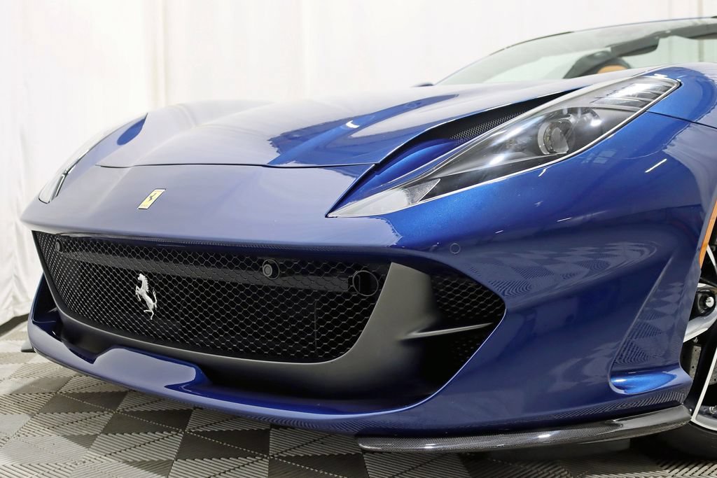 Used 2021 Ferrari 812 GTS RWD image 10