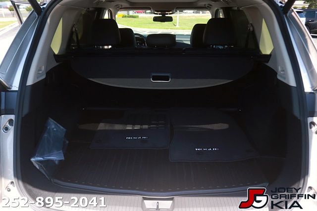 Used 2025 Nissan Rogue Platinum w/ Platinum Premium Package FWD image 16