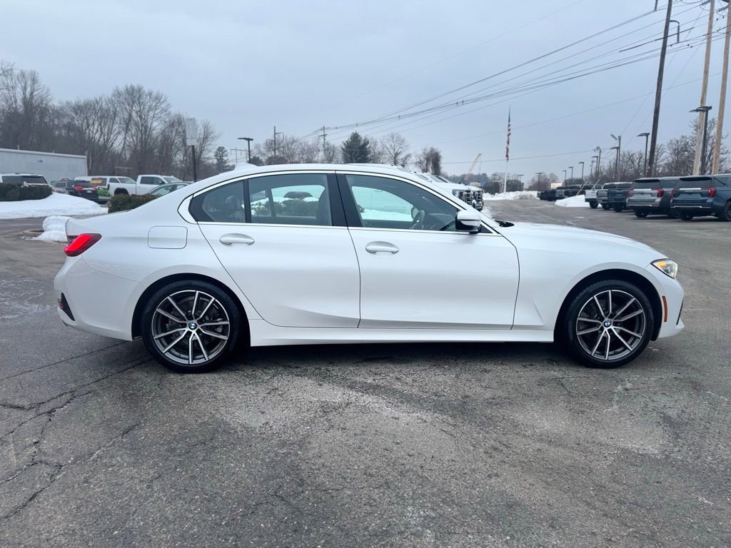 Used 2022 BMW 330i xDrive Sedan w/ Premium Package image 8