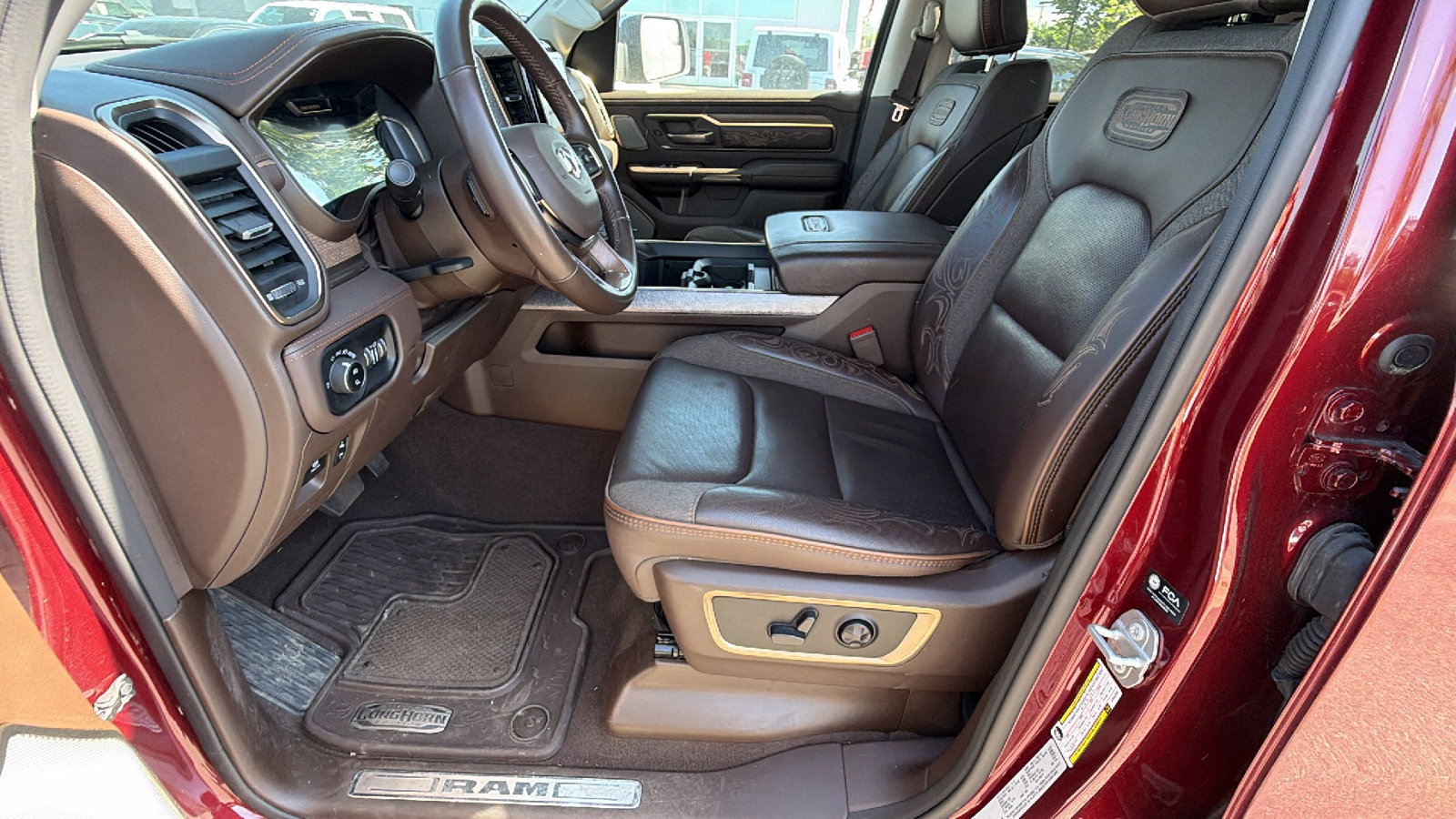 Used 2025 RAM 1500 Limited AWD/4WD image 17