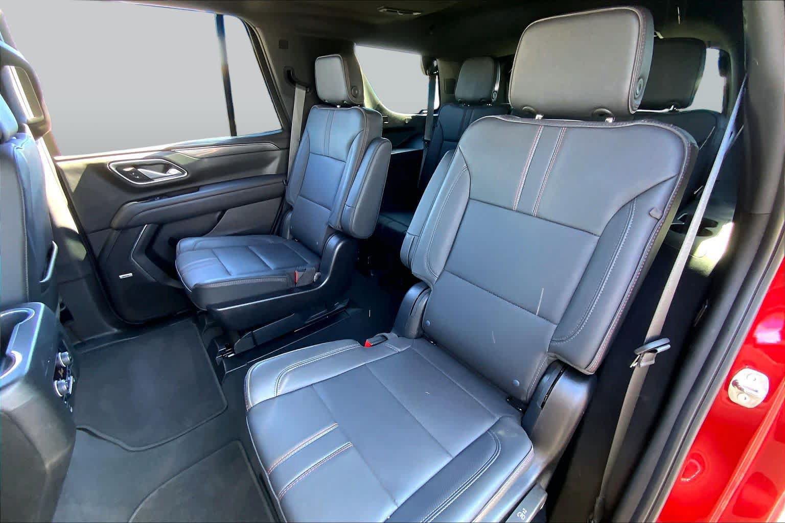 Used 2024 Chevrolet Tahoe RST w/ Luxury Package AWD/4WD image 21