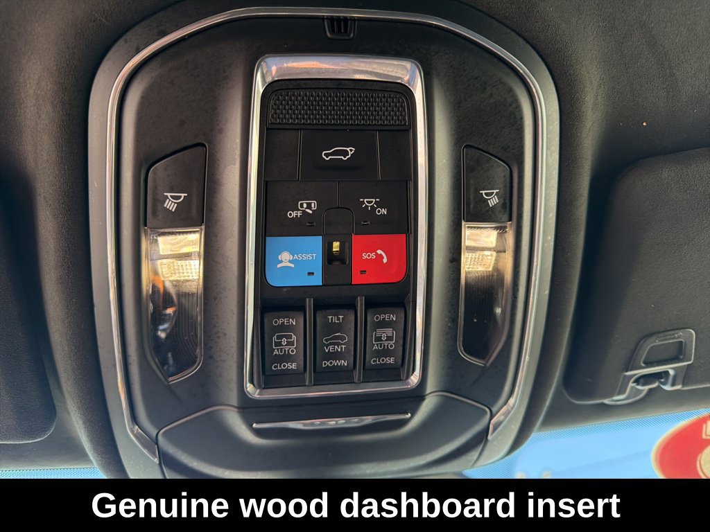 Used 2025 Jeep Grand Cherokee Summit AWD/4WD image 44
