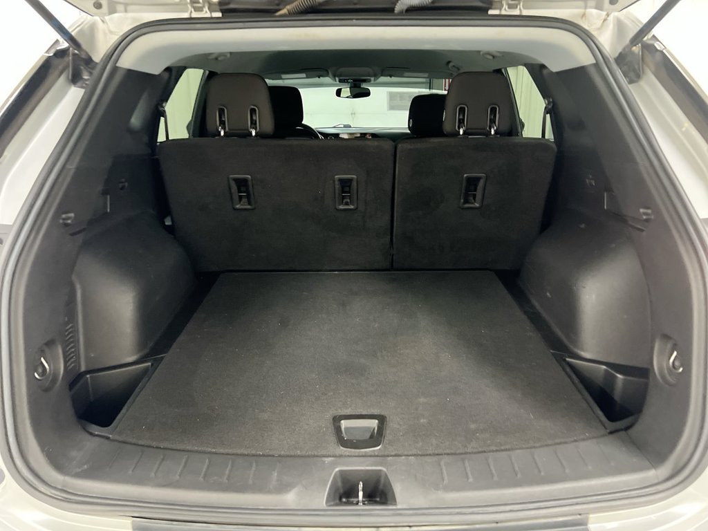 Used 2021 Chevrolet Blazer LT FWD image 23
