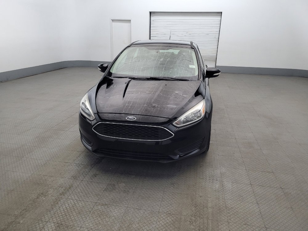 Used 2018 Ford Focus SE w/ Cold Weather Package FWD image 15