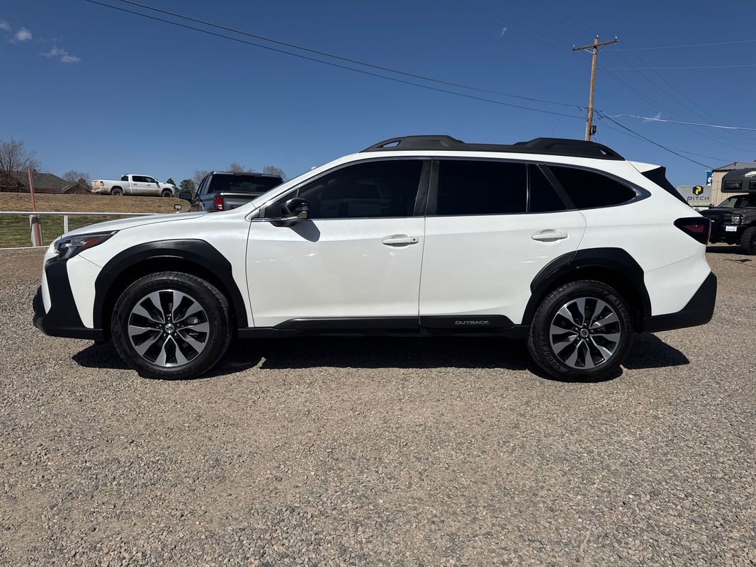 Used 2023 Subaru Outback Limited image 4