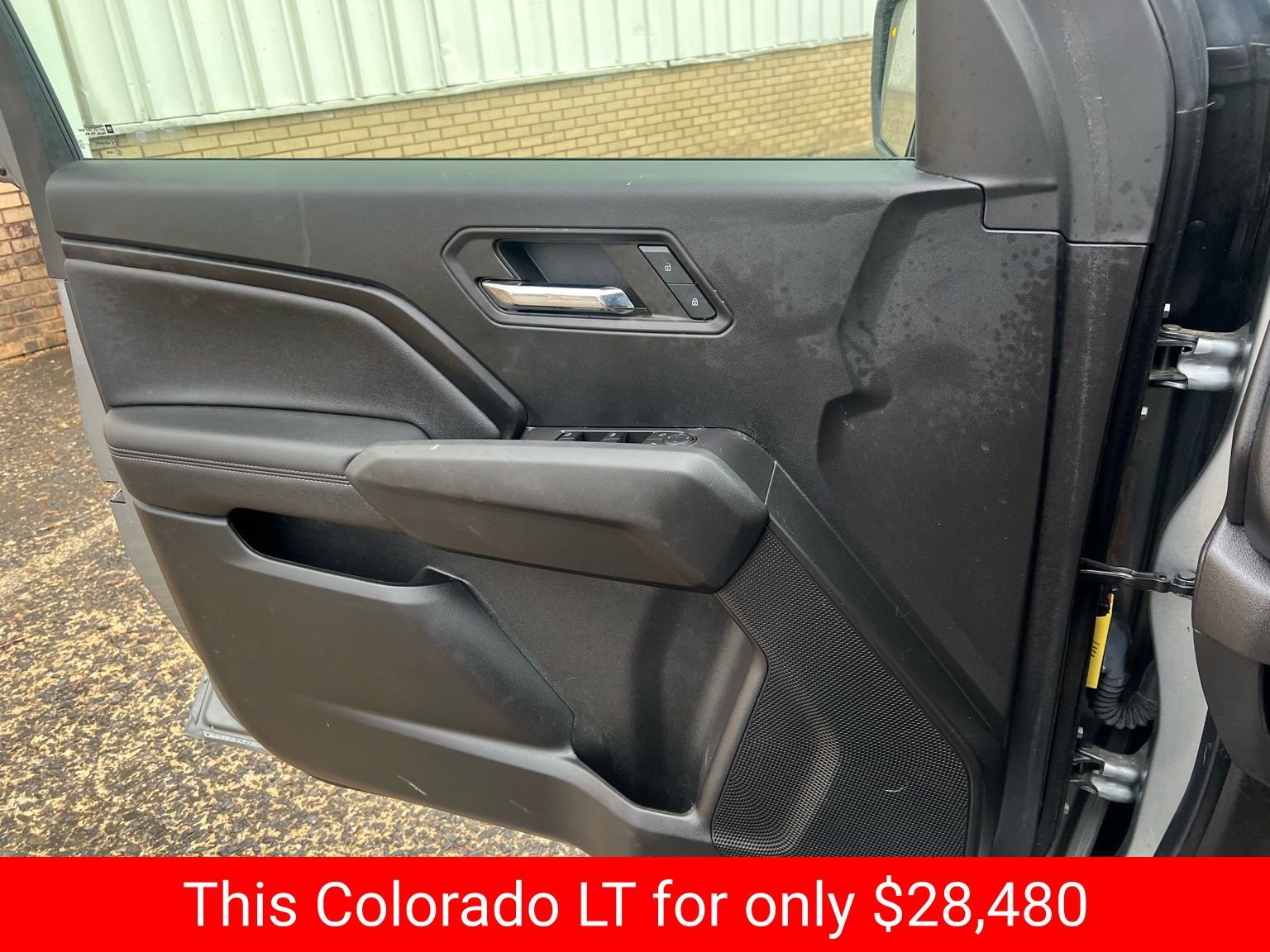 Used 2023 Chevrolet Colorado LT w/ LT Convenience Package II image 19